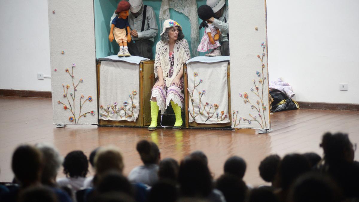 A peça teatral "Abuso Não é Carinho" foi apresentada no Teatro Bento Quirino, no Centro de Campinas, durante o Maio Amarelo (Alessandro Torres)