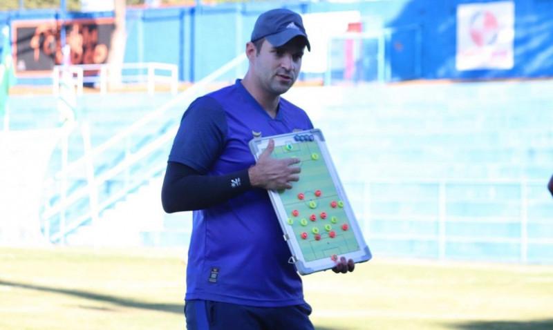 Técnico da Aparecidense agarra oportunidade e mira título da Série D 