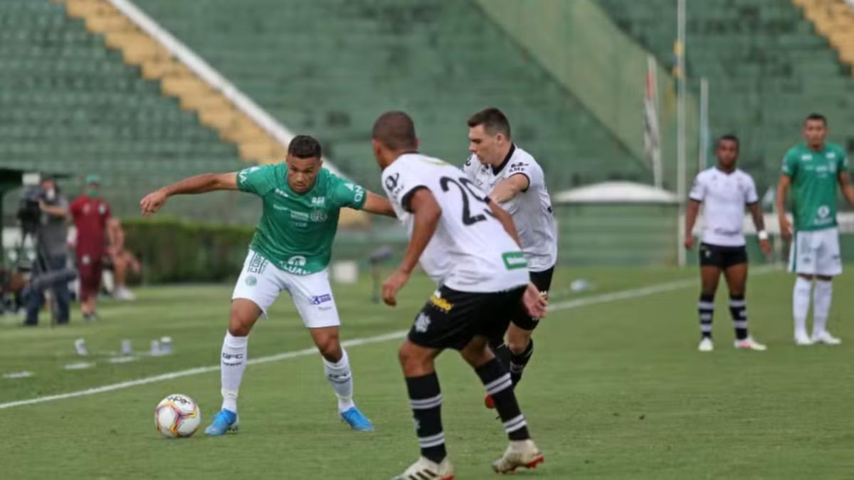 Último duelo entre as duas equipes aconteceu em dezembro de 2020, no Brinco de Ouro, e terminou com empate por 2 a 2 (Thomaz Marostegan/Guarani FC)