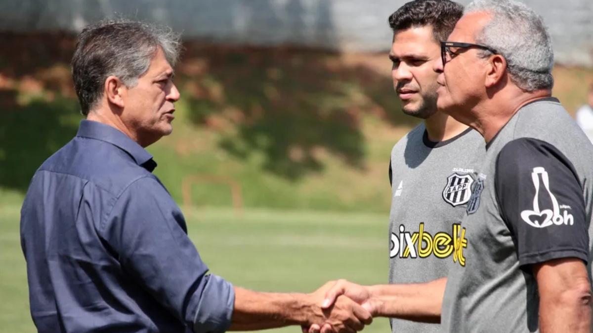 Hoje adversários, Eberlin e Hélio dos Anjos conquistaram a Série A2 de 2023 (Marcos Ribolli)
