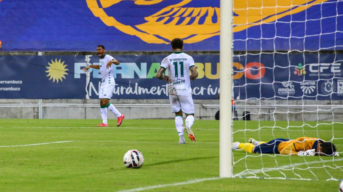 Emerson e Rafael Bilu garantiram a vitória do Alviverde ainda na primeira etapa (Williams Aguiar)