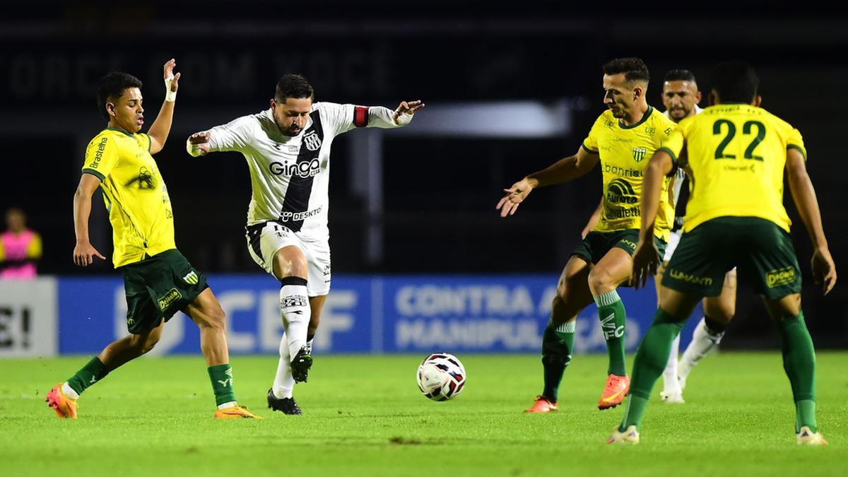 Macaca perdeu a segunda partida consecutiva jogando em seus domínios (Marcos Ribolli)