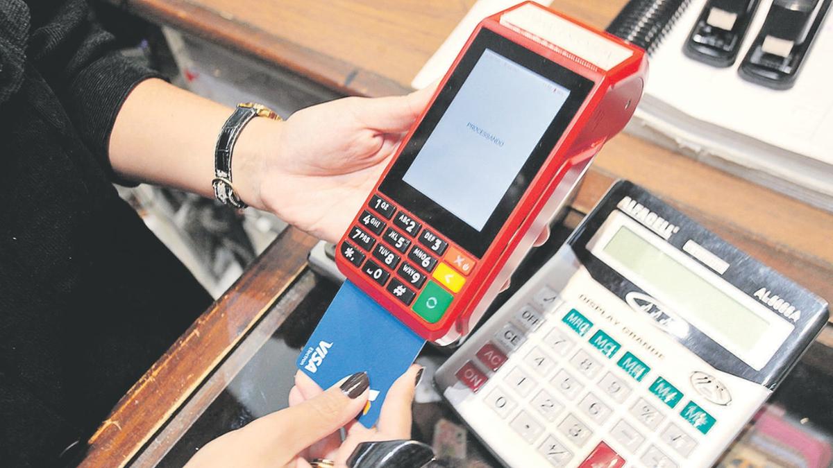 As dívidas do cartão de crédito estão entre as que mais afetam os consumidores, cujo orçamento já não consegue mais saldar todos os compromissos do mês (Rodrigo Zanotto)