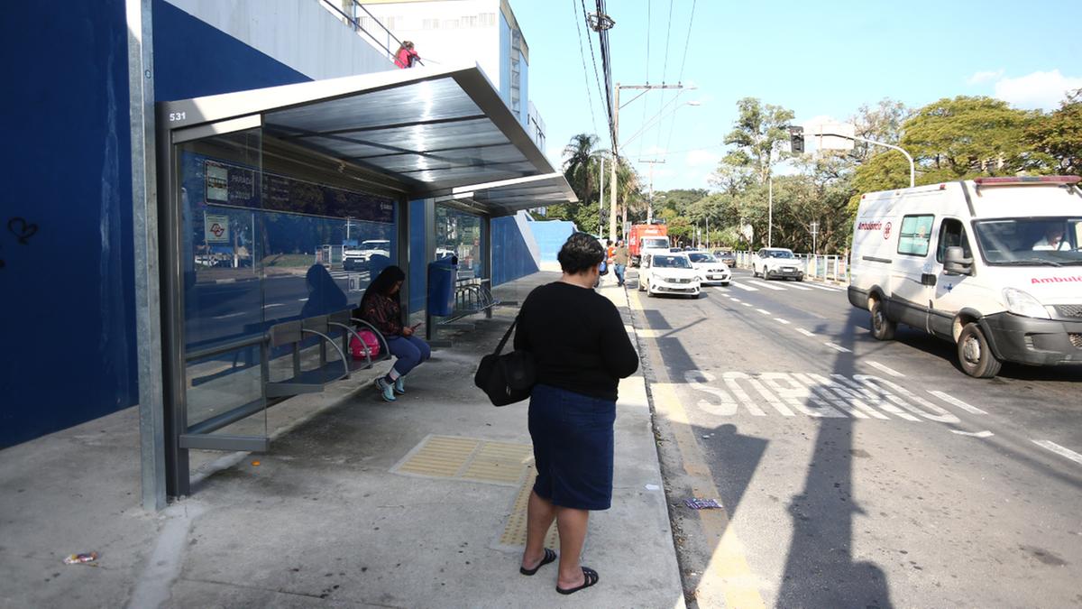 A agressão aconteceu em um ponto de ônibus em frente ao Hospital Municipal Doutor Mário Gatti (Kamá Ribeiro)