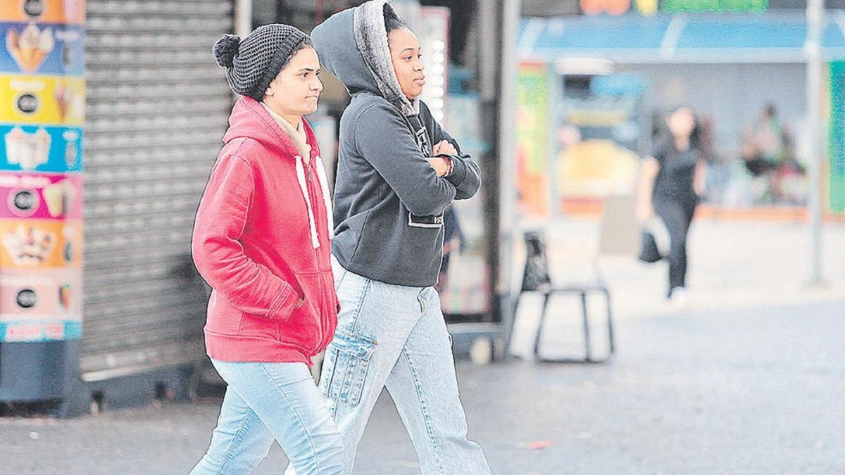 As mínimas e máximas voltam a subir para 15˚C e 27˚C, respectivamente, na próxima semana, mas até lá a população não poderá abrir mão do agasalho para lidar com a queda de temperatura (Rodrigo Zanotto)
