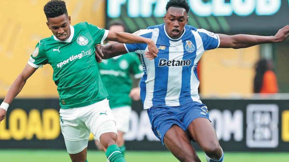 Estêvão perdeu duas oportunidades e ainda atrapalhou uma finalização perigosa de Richard Ríos, mas foi eleito o melhor da partida pela Fifa (Cesar Greco/Palmeiras)