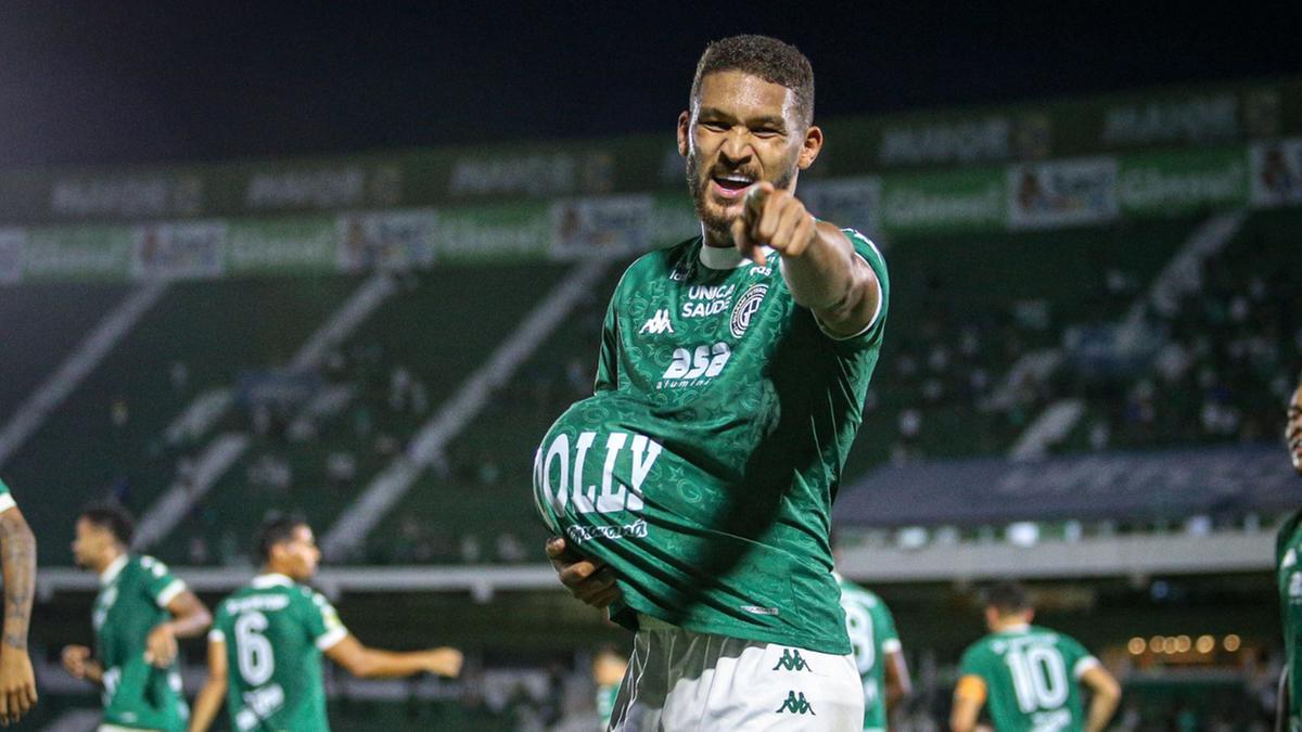 Raphael Rodrigues comemora o único gol que marcou até agora em 2025, contra o Velo Clube (Raphael Silvestre\Guarani FC)