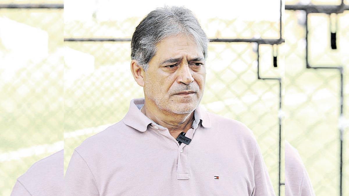 Dos 10 treinadores contratados por Eberlin enquanto presidente, quatro trabalharam por mais de 20 jogos (Diego Almeida-Pontepress)
