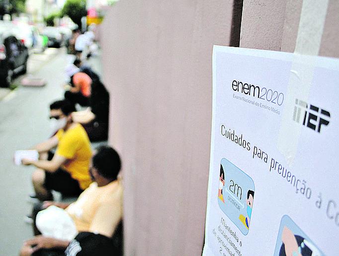 Alunos aguardam prova do Enem em 2020: reaplicação continua hoje (Agência Estado)