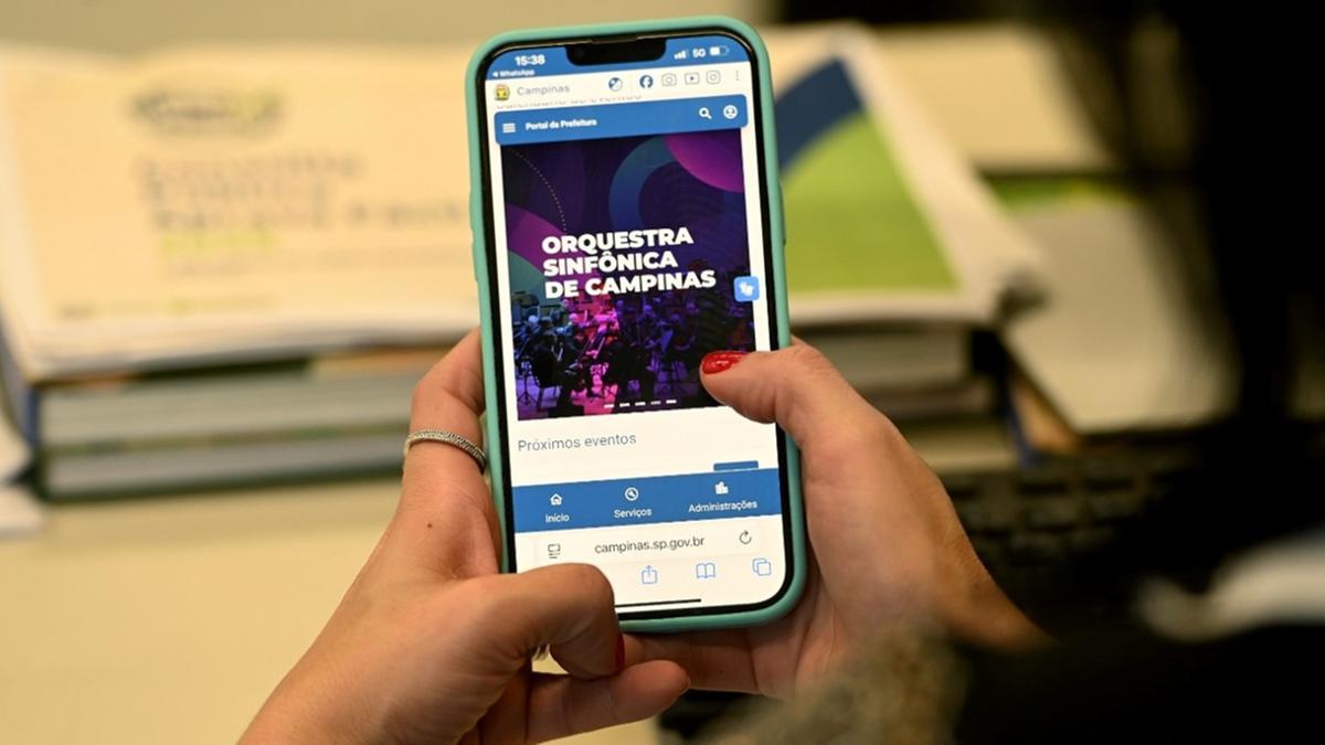 As informações sobre todos os eventos do calendário oficial da cidade podem ser consultadas pelo celular ou computador (Divulgação)