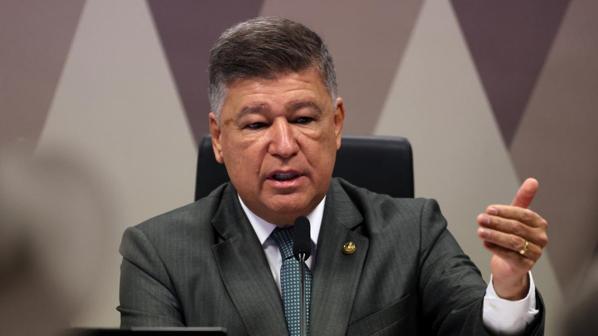 Senador Carlos Viana, presidente CPMI, durante sessão da CPMI do INSS (José Cruz/Agência Brasil)