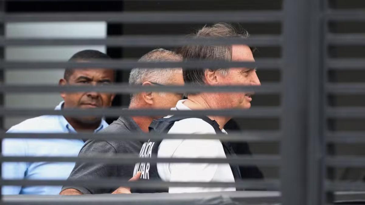 Jair Bolsonaro tem alta hospitalar; ex-presidente já está em casa (Adriano Machado/Reuters)