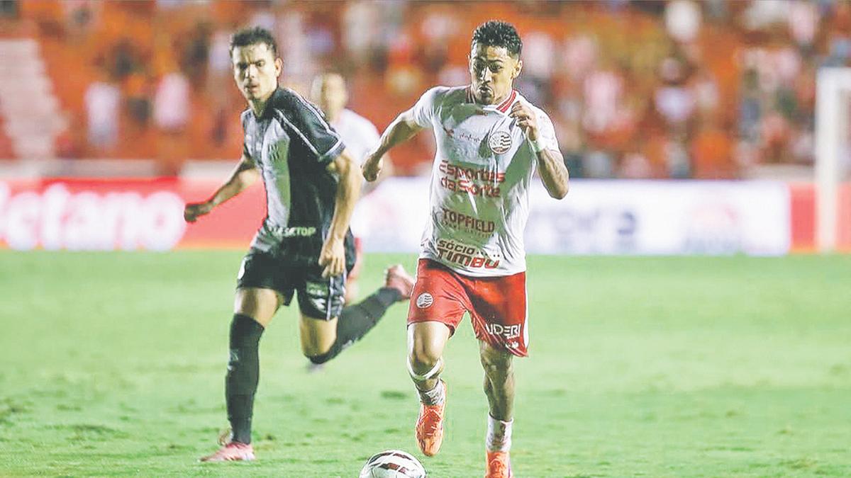 Inoperante no setor ofensivo, Macaca esbarra nas próprias limitações e sofre mais uma derrota na Série B (Rafael Vieira/ Náutico)