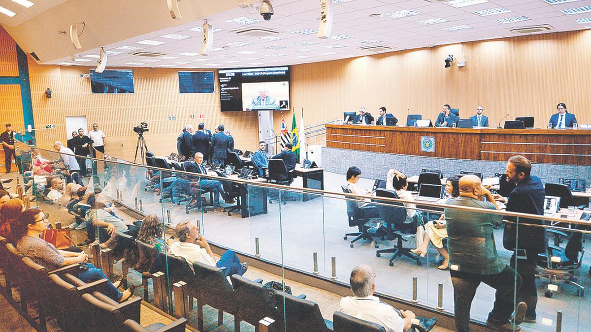 Há a expectativa de que alguns parlamentares da base governista possam se abster da votação para não contrariar suas bases eleitorais (Alessandro Torres)