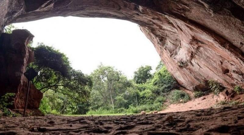 A Gruta Duas Bocas, em Altinópolis, município do interior de São Paulo, que teve o teto desabado (Divulgação)
