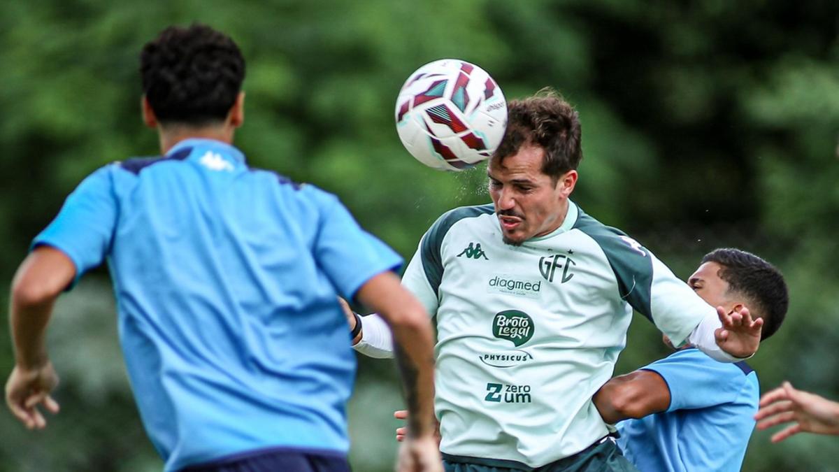 Novidade na escalação na última partida, atacante Guilherme Cachoeira deve ser mantido na equipe titular (Raphael Silvestre\Guarani FC)