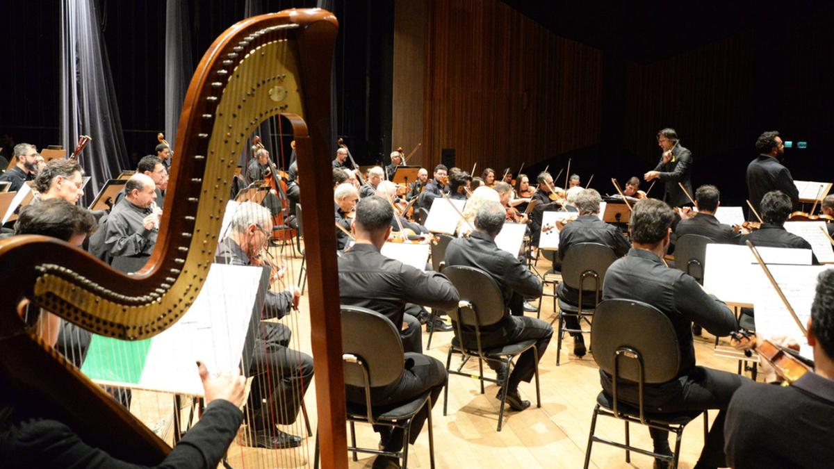 Sinfônica de Campinas: montagem transforma a vida e a obra da compositora em uma experiência que une música, elementos teatrais e projeções audiovisuais (Toninho Oliveira)