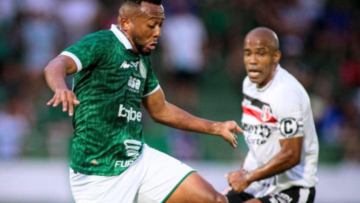Apesar das críticas por parte da torcida, Maranhão conta com o respaldo do técnico Elio Sizenando (Raphael Silvestre/Guarani FC)