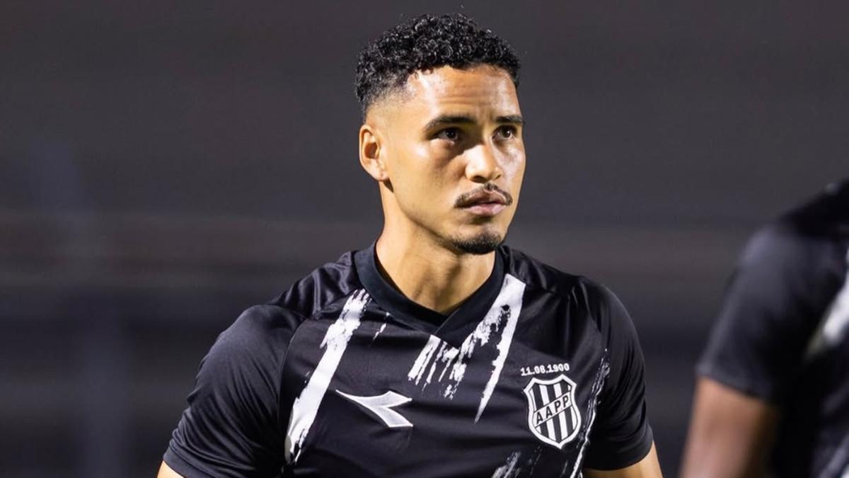 André Lima admite desgaste com os atrasos salariais, mas reitera a união do elenco em busca da vitória contra a equipe paranaense (Divulgação/Instagram)