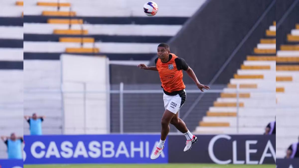 David Braz em ação pela Ponte (Diogo Reis)