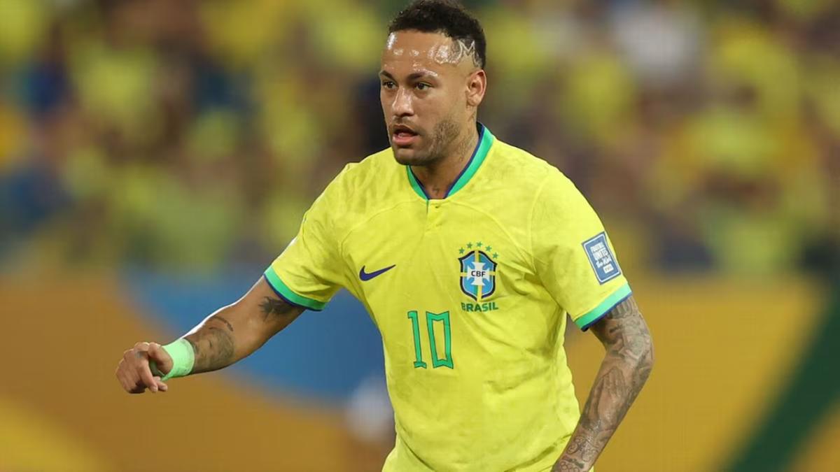 Neymar ainda vive expectativa de ser convocado para defender a seleção brasileira na Copa do Mundo (Vitor Silva/CBF)
