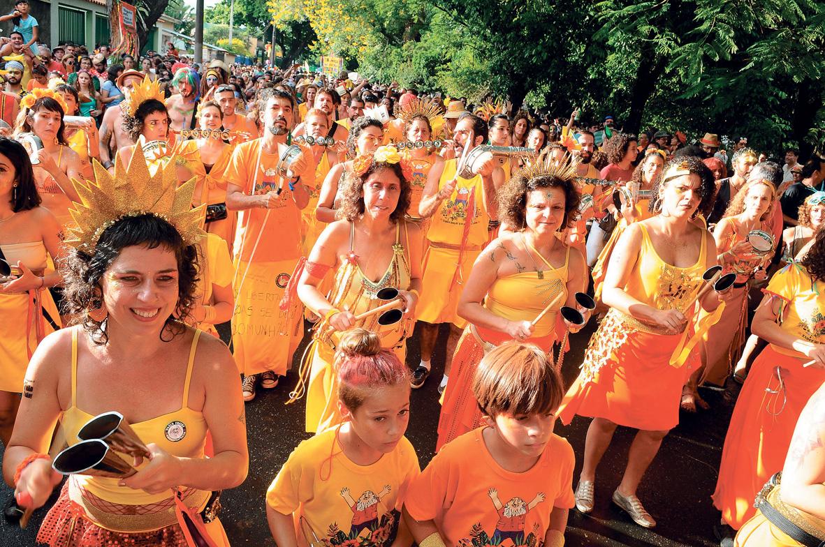 Caixeirosas fazem a festa no Carnaval de 2020, em Barão Geraldo: Este ano, o Carnaval só mandou lembranças (Cedoc/RAC)