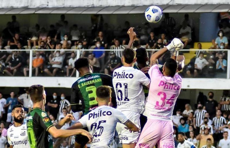 O time, que vinha de um empate contra o Sport, vai ter que reunir forças para reagir já no meio de semana, quando enfrenta o Fluminense novamente em casa (Jota Erre/Photo Premium/LancePress!)