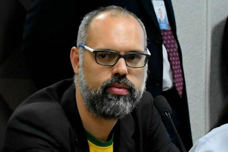 Em 2020, a conta do blogueiro já havia sido suspensa por determinação do ministro do STF Alexandre de Moraes, mas Santos passou a utilizar um perfil reserva (Agência Senado)