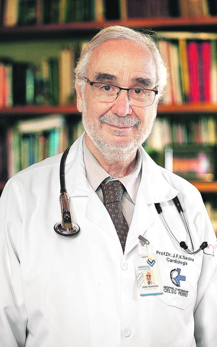 O cardiologista Jos? Francisco Kerr Saraiva, um dos volunt?rios  de Campinas: iniciativa pode salvar vidas (Kam? Ribeiro/ Correio Popular)