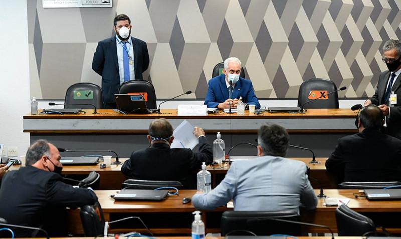 Comissão Parlamentar Mista de Inquérito da Pandemia (CPIPANDEMIA) realiza reunião para instalação e eleição para os cargos de presidente e vice-presidente.

A Comissão Parlamentar de Inquérito vai investigar as ações do governo federal no enfrentamento da pandemia e a aplicação de recursos da União transferidos para estados, Distrito Federal e municípios para essa finalidade. A reunião acontece no formato semipresencial por decisão do presidente do Senado Federal.

Mesa:
presidente eventual da CPIPANDEMIA,  senador Otto Alencar (PSD-BA). 

Foto: Jefferson Rudy/Agência Senado (Jefferson Rudy)
