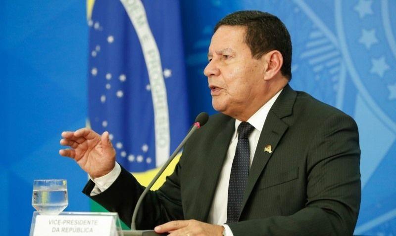 Mourão, porém, não quis comentar os discursos de tom antidemocrático feitos na terça por Bolsonaro pelo que chamou de "questão ética", mas avaliou as manifestações como "expressivas" (Alan Santos/PR)