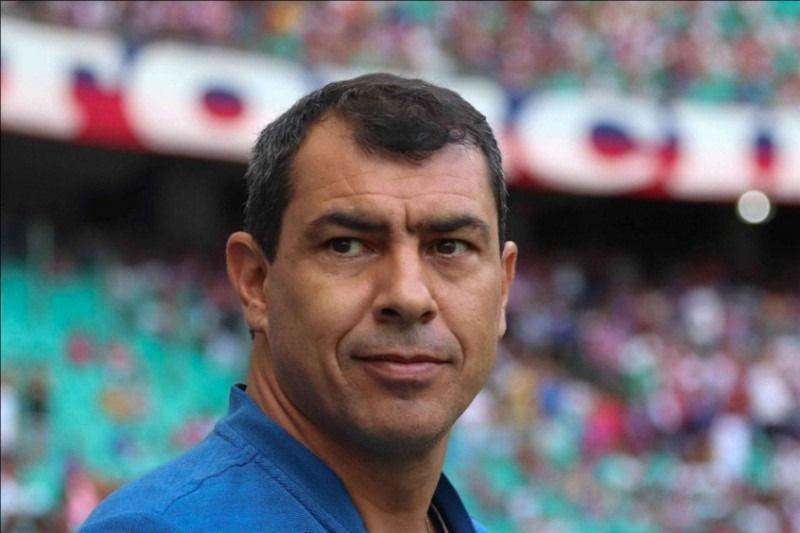 Carille assina contrato nesta quinta, às 11h30, na Vila Belmiro, quando será apresentado à imprensa em entrevista coletiva (Mauricia da Matta/Photo Premium)