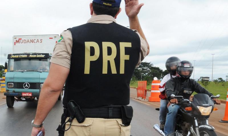 PRF reforça fiscalização em rodovias federais durante o feriadão 
