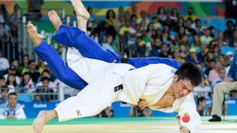 Em tratamento no centro médico dos Jogos, o atleta precisa de duas semanas para se recuperar e, por isso, decidiu junto com seu técnico que não vai competir no evento (Aramitsu Kitazono)