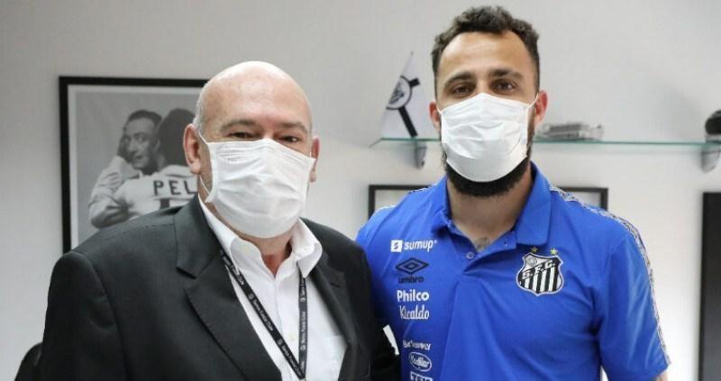 No Santos, Jandrei será companheiro de posição de João Paulo, John, Diógenes e Paulo Mazoti. O novo reforço elogiou os goleiros do clube alvinegro e acredita em uma disputa sadia pela titularidade na meta (Pedro Ernesto Guerra Azevedo / Santos FC)