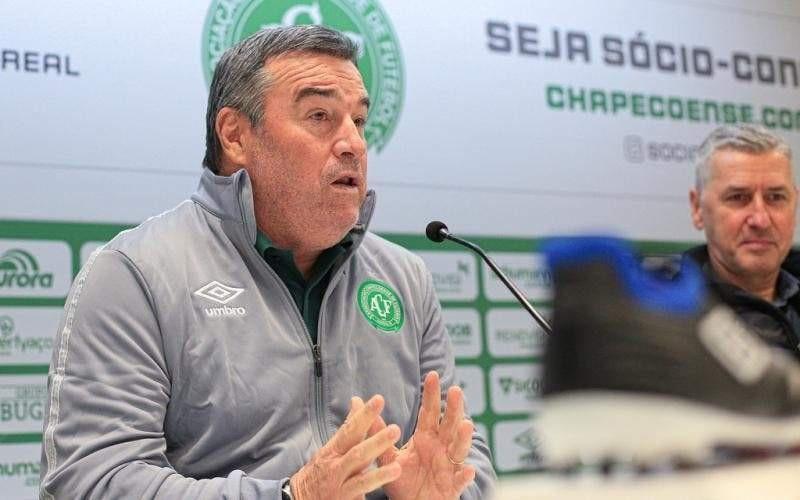 Pintado, o novo técnico da Chapecoense: "Futebol é competência. Vamos trabalhar para evoluir e minimizar os erros" (Divulgação)