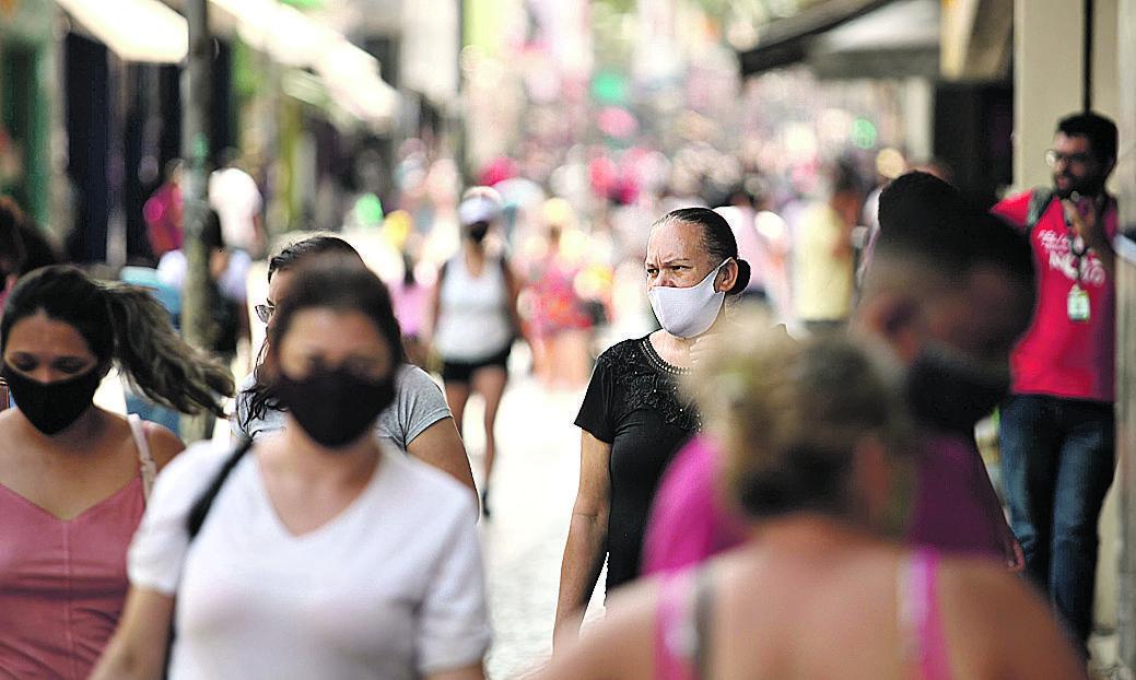Campineiros aglomerados na Rua 13 de Maio, no Centro: cidade ultrapassa a marca de 60 mil infectados (Importação)