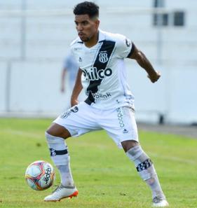 Yuri deve iniciar a partida contra a Chapecoense: lateral confia no elenco e projeta vit?ria (Importação)