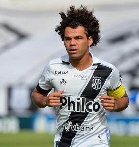 Em jogo repleto de emo?es, a Chapecoense venceu a Ponte Preta e reassumiu a lideran?a da S?rie B (Importação)