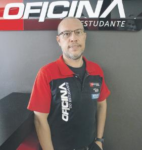 O professor Alfredo Terra Neto, orientador educacional do Curso Pr?-Vestibular Oficina do Estudante (Importação)