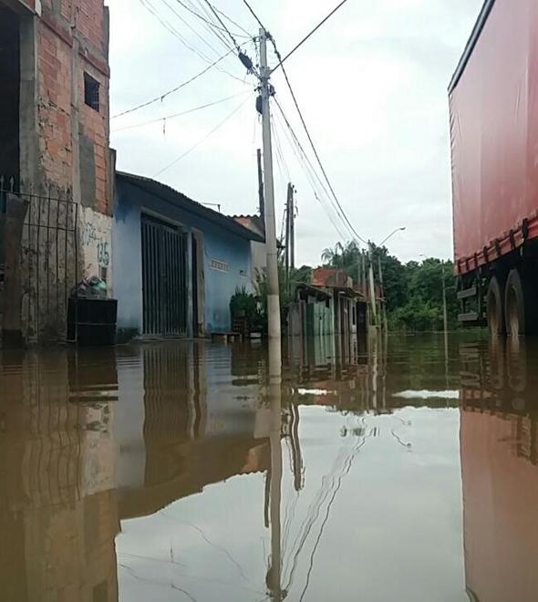 Enchente deixa famílias desabrigadas em Capivari (Wagner Souza/AAN)