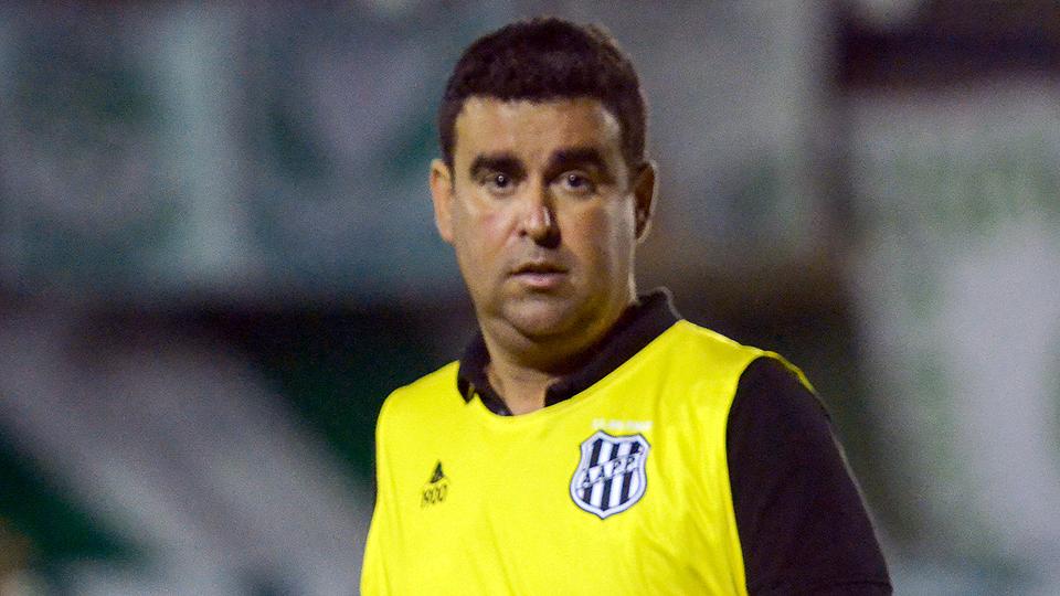 A Ponte Preta de Fabinho Moreno já amarga sete rodadas consecutivas atrás do rival Guarani na tabela da Série B (PontePress/ÁlvaroJr)