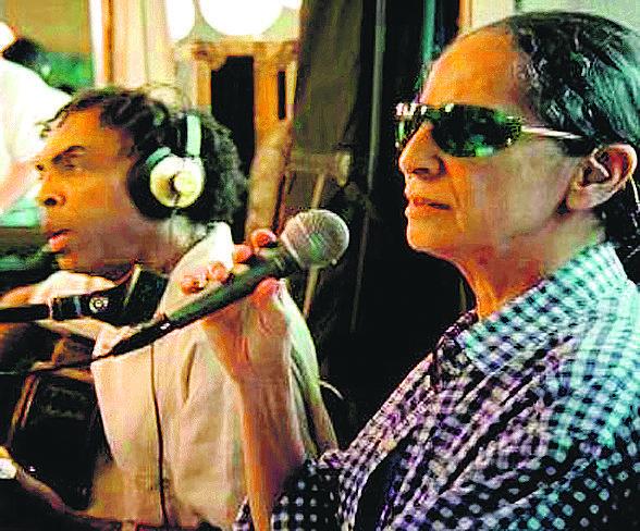 Gilberto Gil e Maria Bethânia: documentário foi gravado em 2002 (Divulgação)