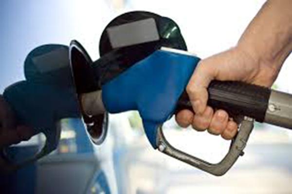 Em julho, antes da progressão da flexibilização, a gasolina podia ser encontrada a R$ 3,89 o litro (Cedoc/RAC)