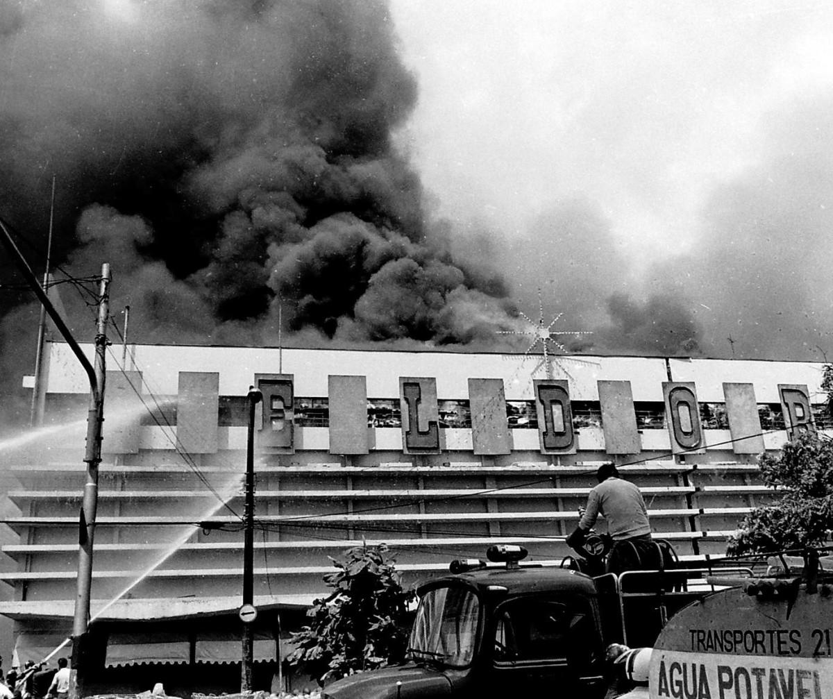 O supermercado Eldorado, que ficava na Avenida Senador Saraiva, era uma referência em Campinas: incêndio começou na madrugada (Cedoc/RAC)