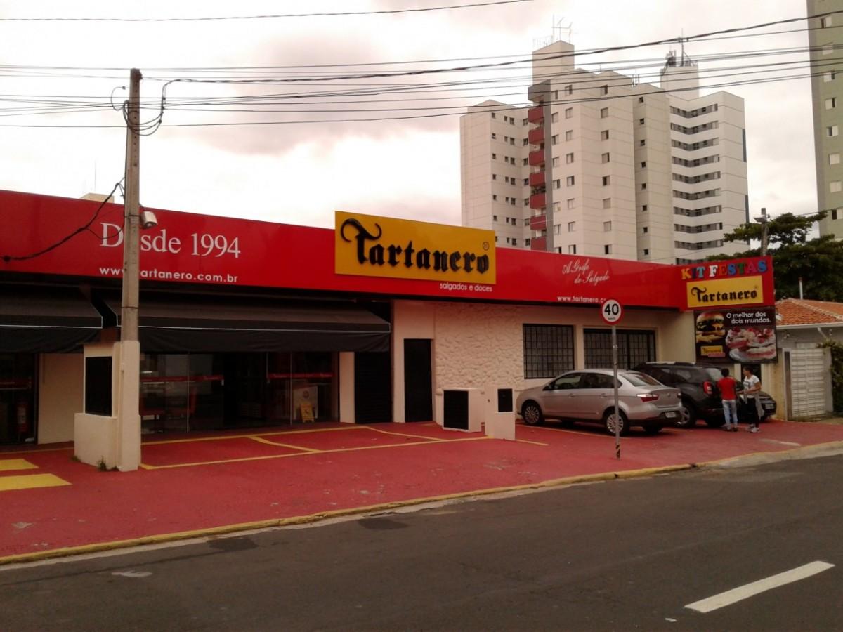 Famosa por seus kits de salgados e doces para festas, a Tartanero segue atendendo sua clientela em domicílio  r

 (Divulgação)