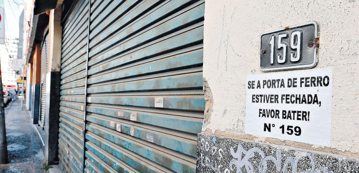 Não está fácil pra ninguém, muito menos para comerciantes do Centro que tiveram que fechar as portas na pandemia (LEANDRO FERREIRA/AAN)