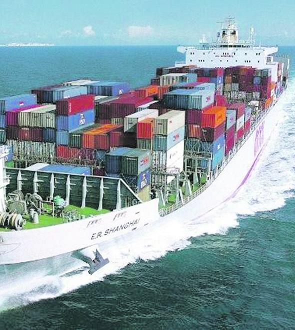 Projeto facilita a navegação comercial na costa brasileira ampliando o volume de contêineres transportados (Divulgação)