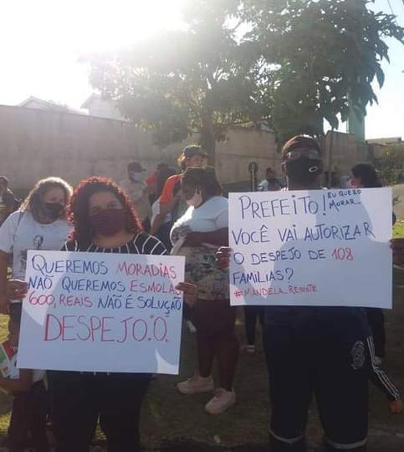 Moradores da Ocupação Mandela realizaram protesto contra a reintegração de posse (Divulgação)