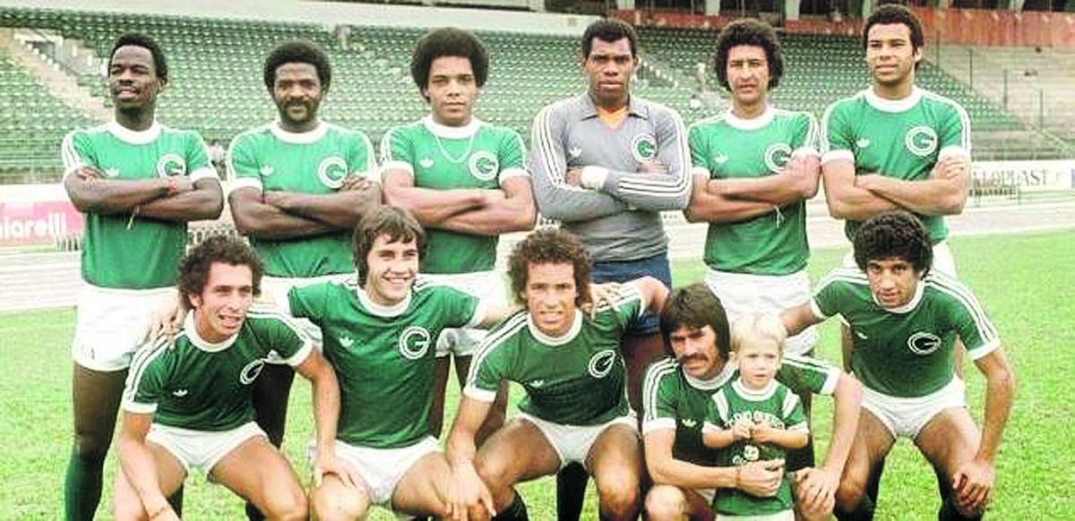 O time base do Guarani campeão brasileiro de 1978, data lembrada com amor pelos bugrinos ontem, era formado por um esquadrão que está neste pôster. Em pé: Miranda, Zé Carlos, Mauro Cabeção, Neneca, Édson e Gomes; agachados: Capitão, Renato, Careca, Zenon e Bozó (Arquivo)